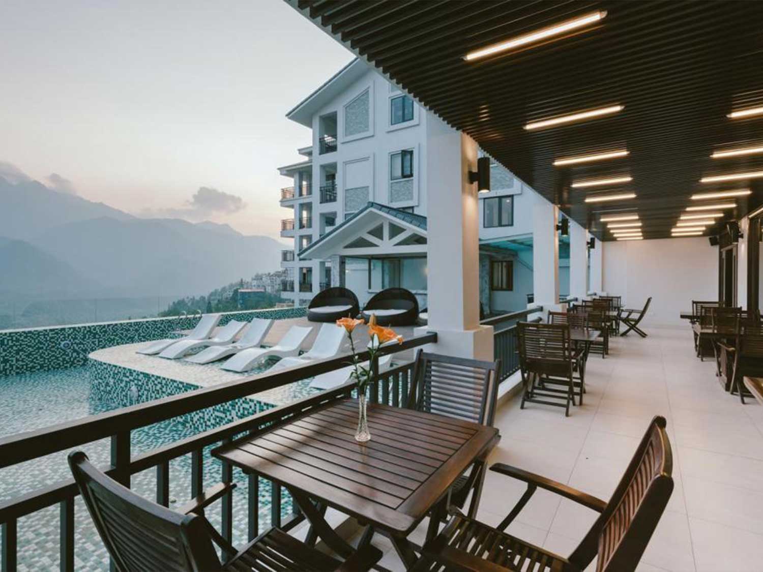 Khách sạn Bamboo Sapa